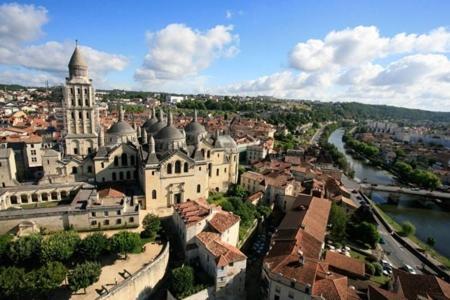 Appartement De Charme Dans Immeuble Haussmannien Périgueux Exteriér fotografie