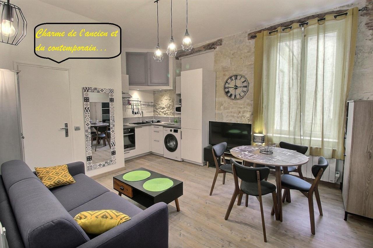 Appartement De Charme Dans Immeuble Haussmannien Périgueux Exteriér fotografie